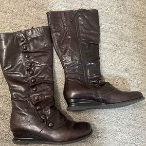 Miz Mooz Bloom Tall Brown Boot - gently used 41 wide calf / extended calf
